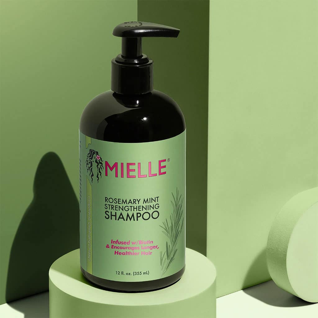Mielle-Rosemary-Mint-Strengthening-Shampoo-3